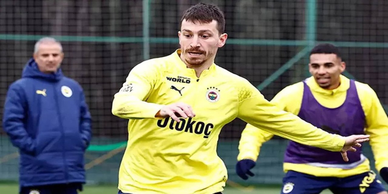 Fenerbahçe'den Flaş Karar! Ünlü Oyuncu İle Yollarını Ayırıyor..