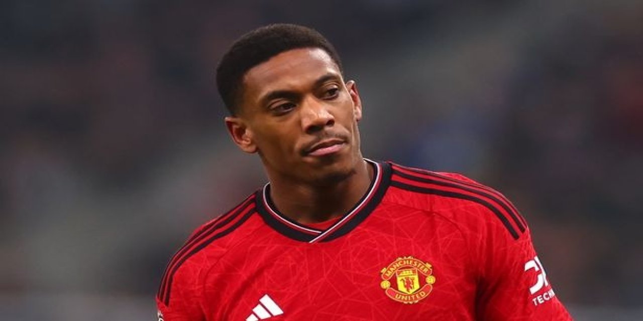 Manchester Martial'siz Kaldı! Futbolcu Neredeyse 3 Ay Sahalardan Uzak Kalacak!