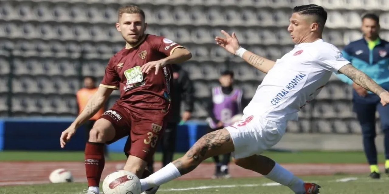 Bandırmaspor, Ümraniyespor'u Geri Düşmesine Rağmen 4-1 Mağlup Etti